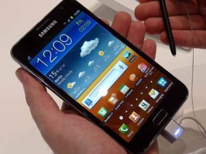 Смартфон Samsung Galaxy Note: экран, мультимедиа